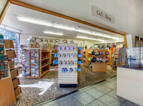 Quality Inn View of Lake Powell - Page