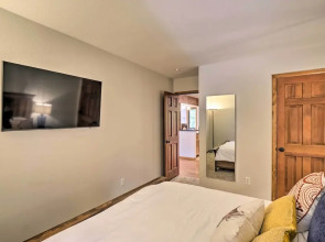 6 Mi to Breck Ski Resort: Family Cabin w/ Hot Tub!