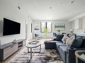 Upstay Brand New Contemporary Apartment Near Soco