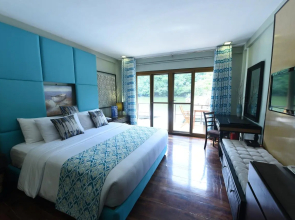 Tugawe Cove Resort