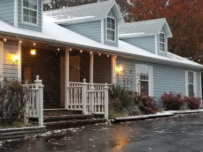 Evening Shade Inn