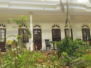 Bien Dua Backpacker Hotel