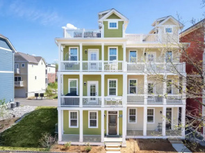 Emerald Shores