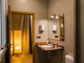 Born Barcelona Hostel