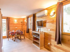 Chalet with 2 Bedrooms in Le Beausset, with Wonderful Mountain View, Private Pool And Enclosed Garden - 8 Km From the Beach