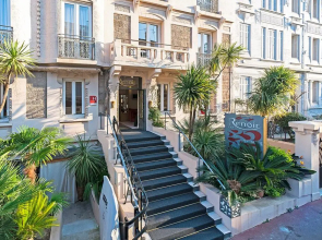 Hotel Renoir