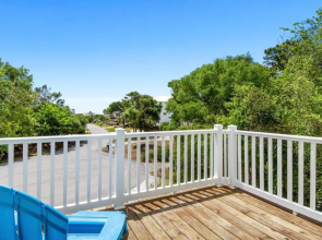 The Emerald Owl House - Peaceful Emerald Isle Beach House w/ Luxurious Heated Pool!
