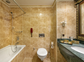 Club Hotel Sera