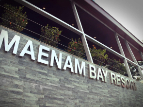 Maenam Bay Resort