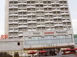 Hotel Cosmos