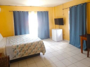 Midtown Motel Sxm