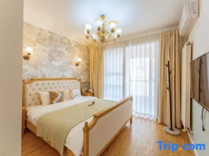 Tangli · Residential Suite Homestay (Luoyi Ancient City Sui-Tang Yingtianmen)