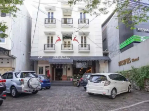 Heine Hotel