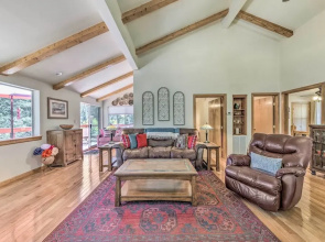 Cloudcroft Cabin w/ Deck < 2 Mi to Downtown!