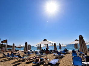 Zefyros Super Cool Apartments next to Alimos Riviera