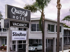 Quays Hotel
