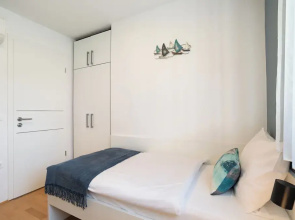 Marina Apartment Ammonite