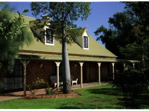Overlander Homestead Motel