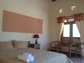 Thuyhouse Resort