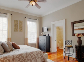 Newly Renovated Parkside Apt