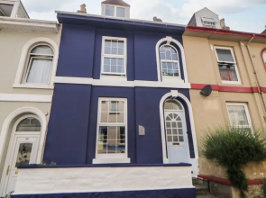 27 Exeter Street