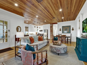 Historic Cottage With Fire Pit - 2 Blks to Main!