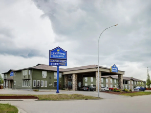 Lakeview Inns & Suites - Edson Airport