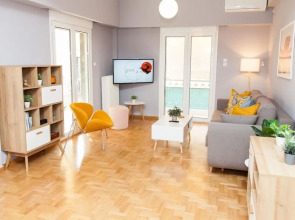 Stylish and Bright Apartment in Athens Centre!