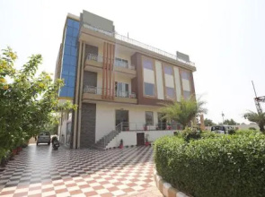 OYO 19810 Golden Bagh Resort