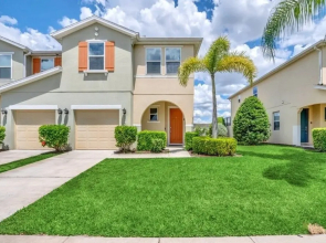 4 Bed Townhome With Private Pool Near Disney! 4 Bedroom Townhouse by Redawning