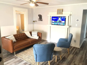 Renovated 3 Bedroom Close to Downtown