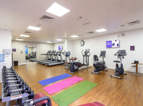 Premier Inn Abu Dhabi Airport (Business Park)