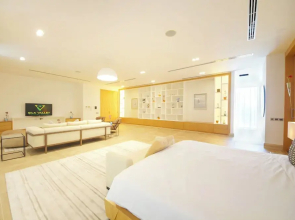Silk Valley - Grand 6B Beachfront Villa