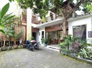 RedDoorz near Pantai Sanur Bali