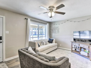 1 Mi to At&t Stadium: Downtown Arlington Home
