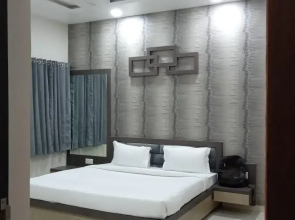 Hotel Grand Royal