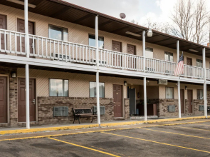 OYO Hotel Chapmanville Inn, WV - Hwy 119