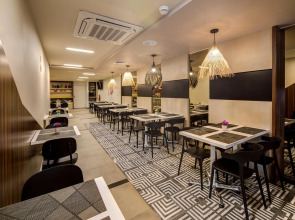 Arawi Miraflores Express