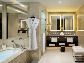 Отель Kempinski Mall Of The Emirates