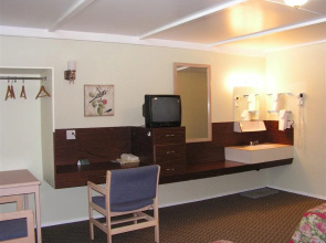 Bell Mountain Motel McBride
