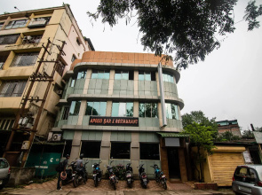 OYO 14869 Hotel Apollo