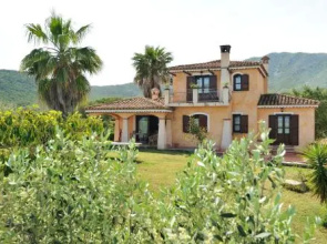 Villa Thanit B&B
