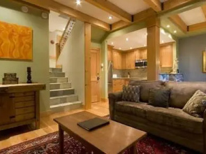 Aloha Whistler Accommodations - Upper Village & Benchlands