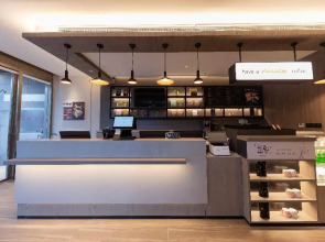 Hanting Hotel Shanghai Xiaonanmen Metro Station