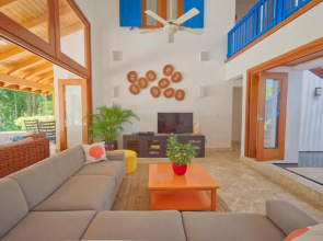 Amazing 4-bedroom Tropical Villa With Private Pool and Golf Course View at Luxury Resort
