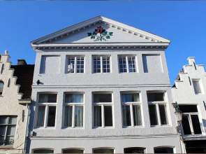 Maison de la Rose Bed  Breakfast