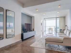 w Stunning 2BR With Terrace in YOO