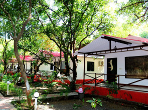 The Wilds Villa Gir Resort with Swimming Pool
