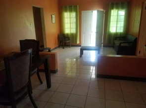 Unity Villa Near Montego Bay and Beaches free WiFi 2bedrooms