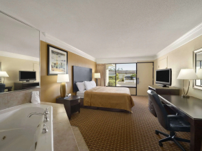 Studio 6 Suites Hinesville, GA